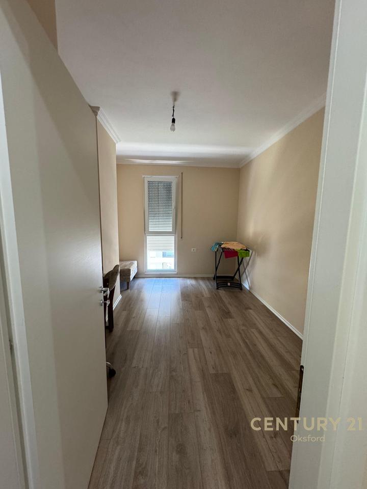 Apartament 2+1 për qira në Univers City!