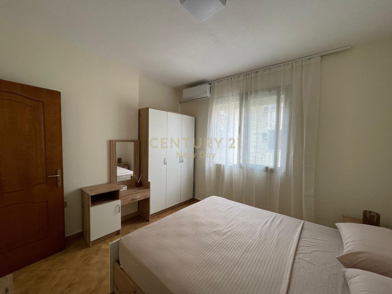 Apartament 1+1 + Garazah  Me Qira te Shkëmbi i Kavajës, Durrës - 320€ | 45 m²