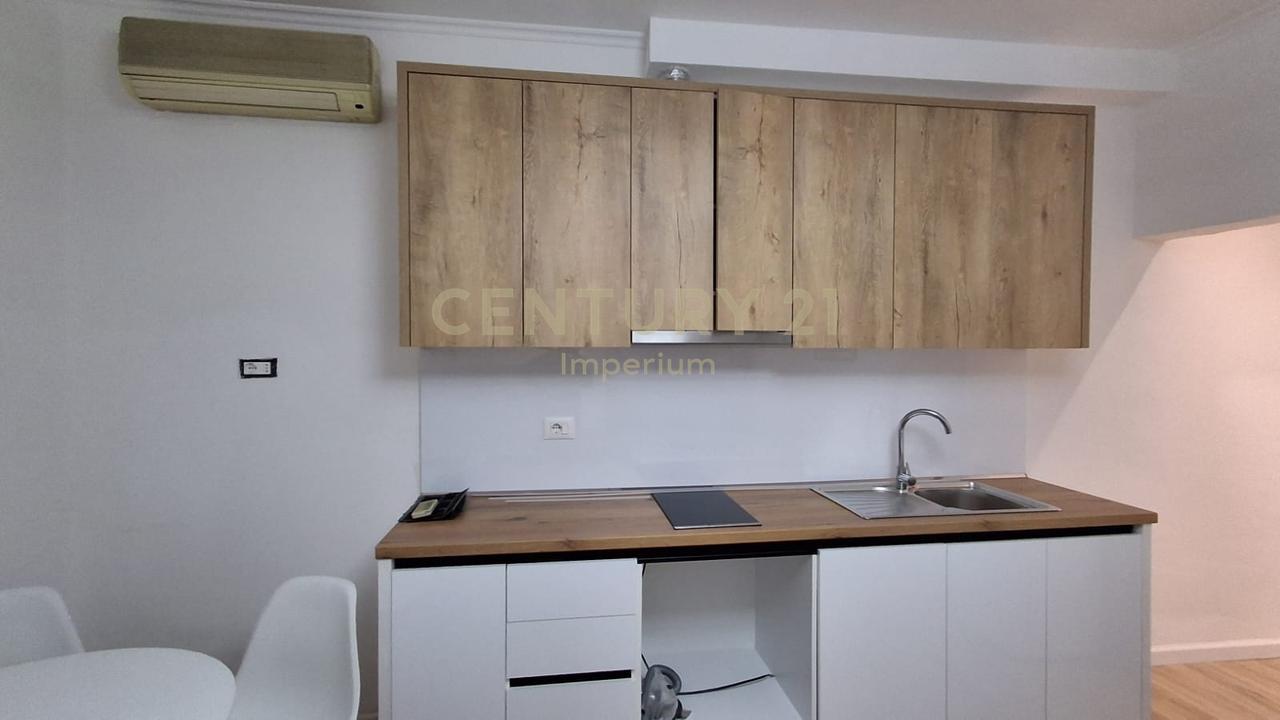 🏡 30m² Studio Apartment for Rent at the beginning of Dibra Street - Suitable for AirBnB