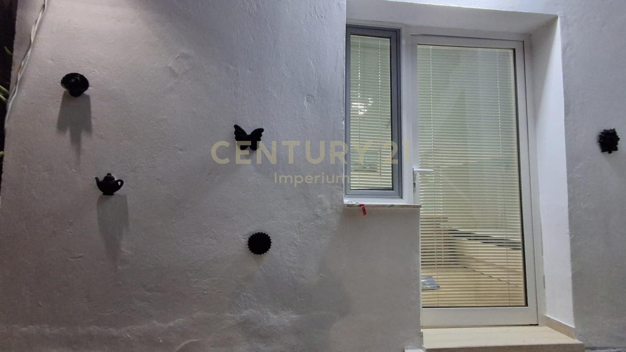 🏡 30m² Studio Apartment for Rent at the beginning of Dibra Street - Suitable for AirBnB