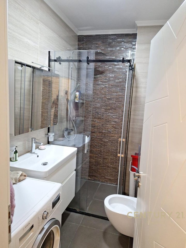 IN AFFITTO APPARTAMENTO 2+1 + POSTO AUTO VICINO A "PAZARI I RI"!