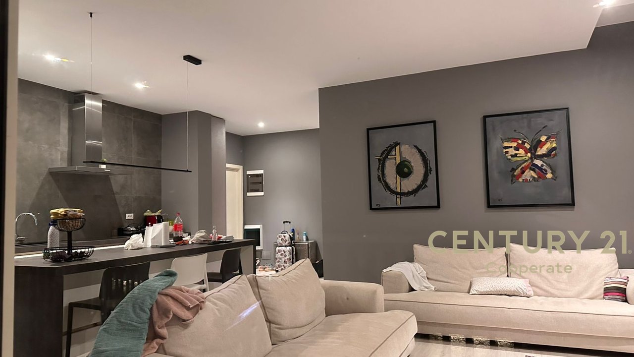 SHESIM APARTAMENT 2+1 ME VERANDE DHE PARKIM NE GREEN COAST 1