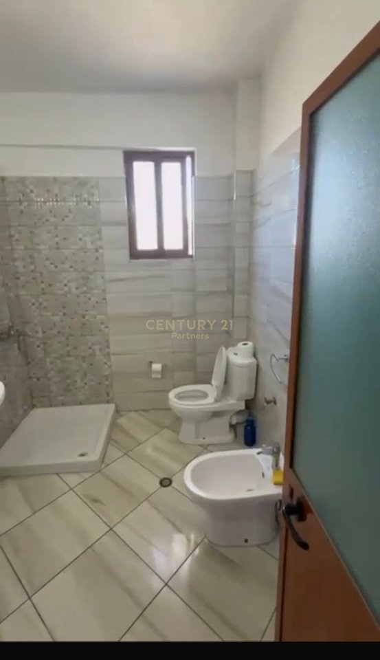 SHESIM APARTAMENT 2+1+2 ME PAMJE DETI NE DURRES!