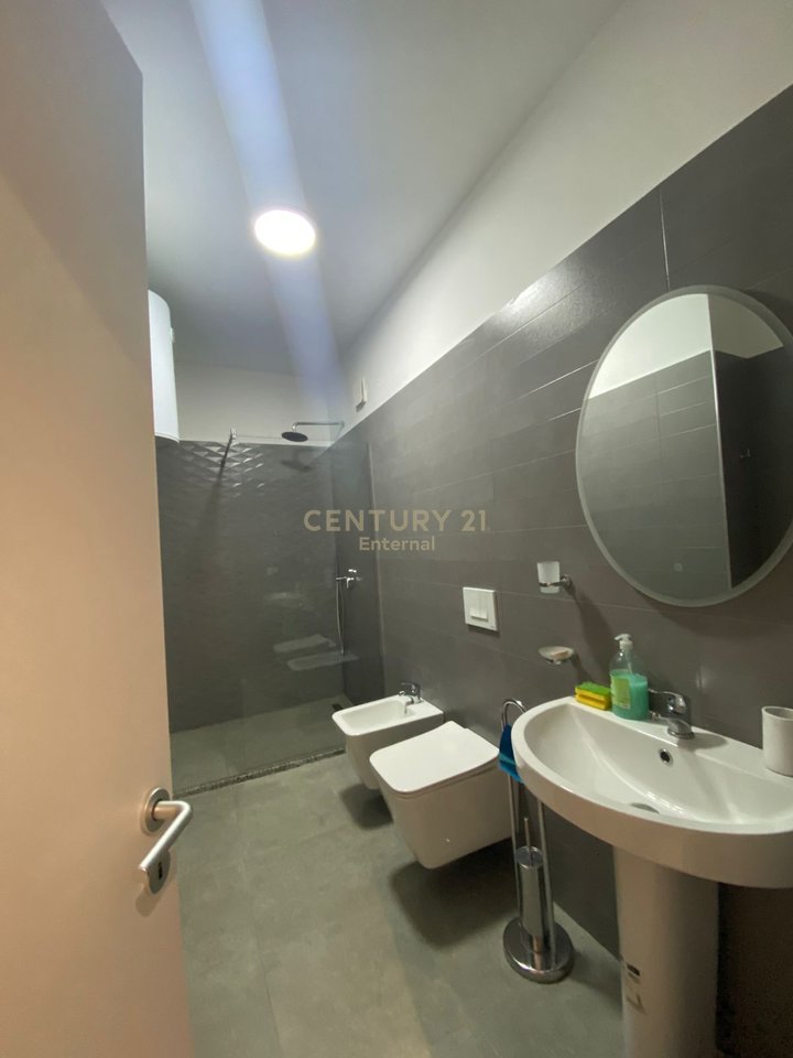 Apartament 2+1 Me Qira në Zogu I Zi, Tiranë - 1000€ | 76 m²