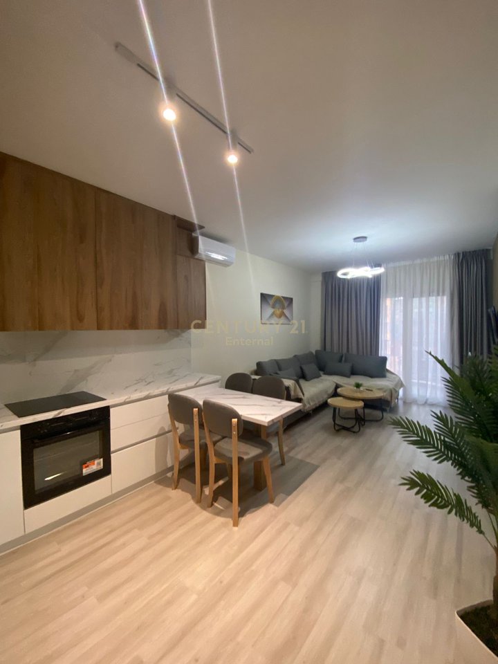 Apartament 2+1 Me Qira në Zogu I Zi, Tiranë - 1000€ | 76 m²
