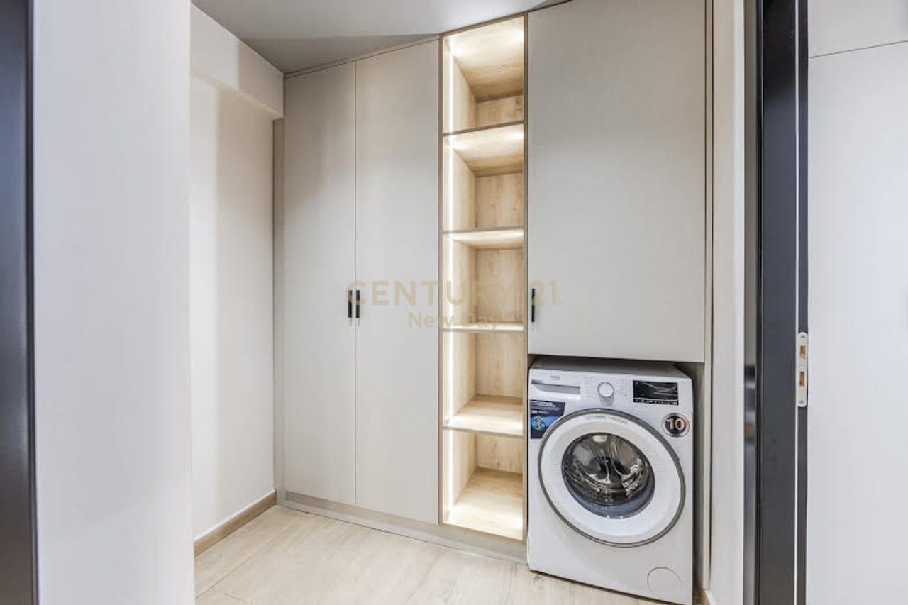 Duplex per shitje ne Shkembin e Kavajes me pamje deti