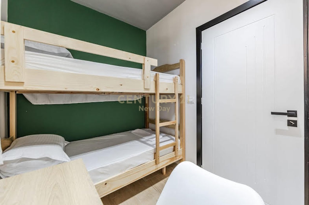 Duplex per shitje ne Shkembin e Kavajes me pamje deti