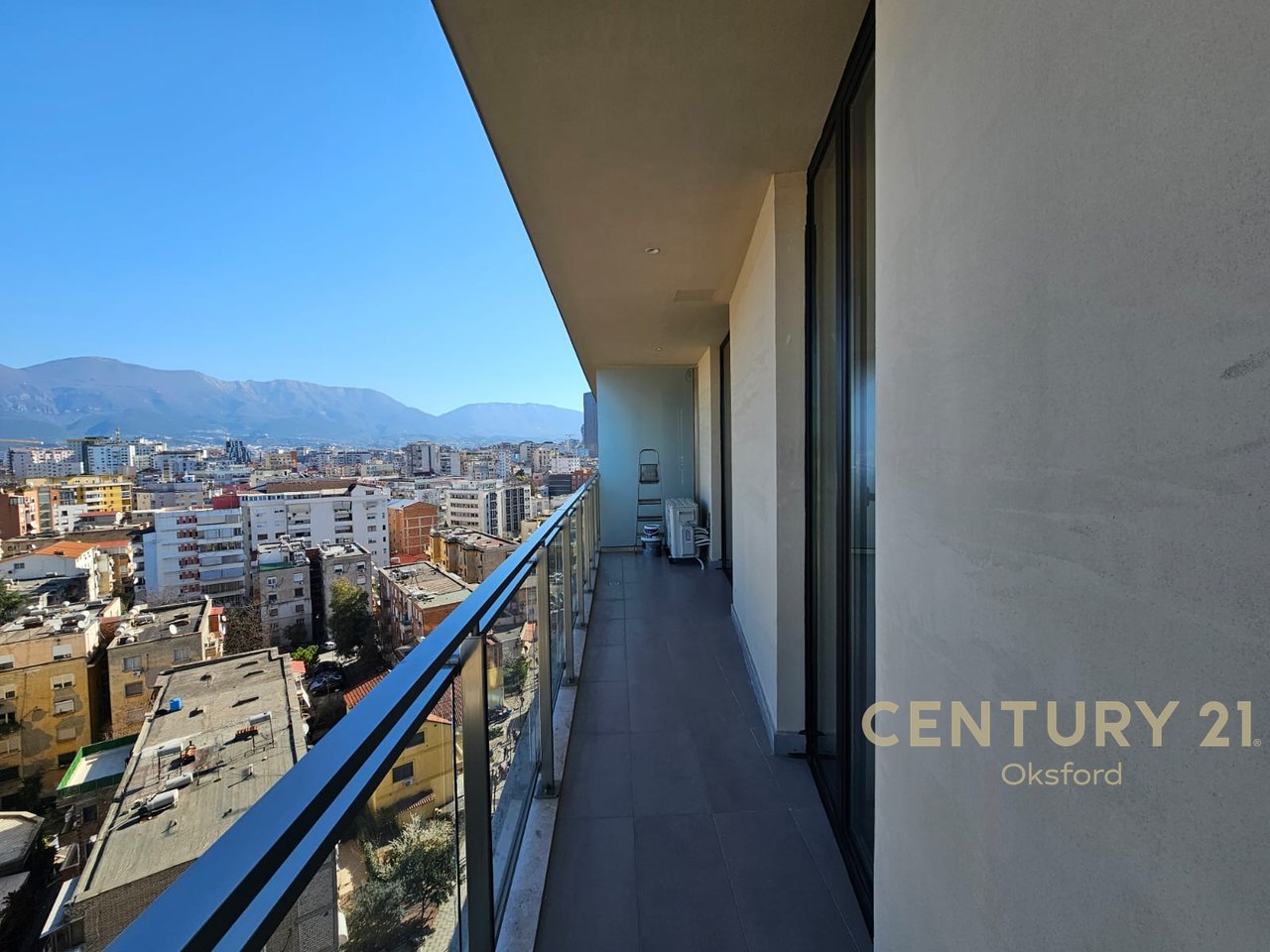 Shitet apartament 2+1Rezidenca "Nova", Mine Peza.