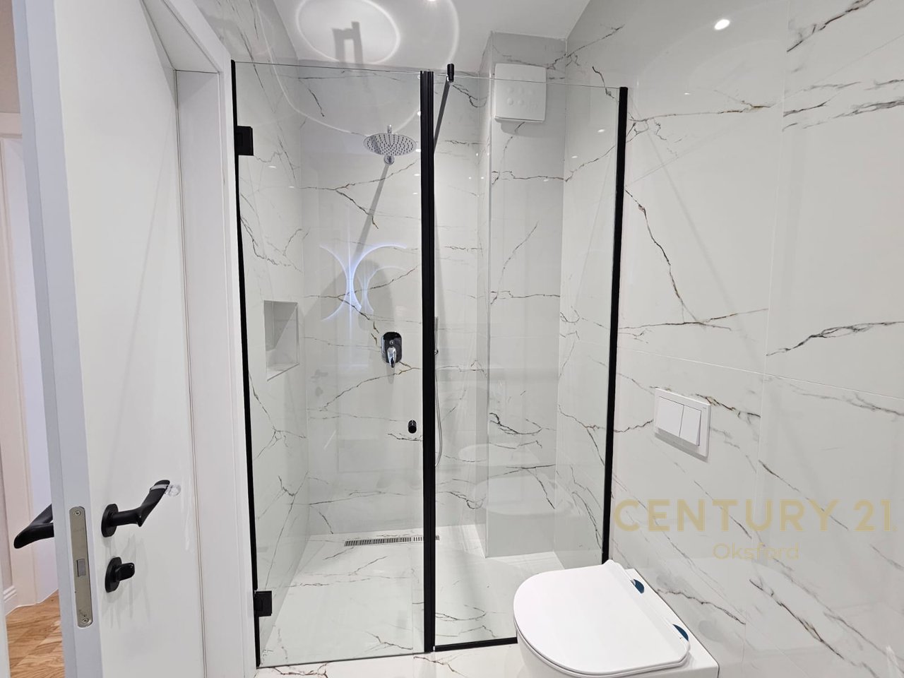 Shitet apartament 2+1Rezidenca "Nova", Mine Peza.