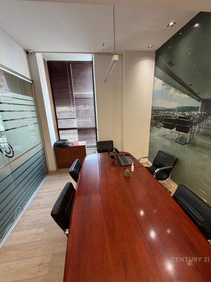 Zyrë me Qira në një nga Lokacionet më Elitare të Tiranës – Pran Nobis