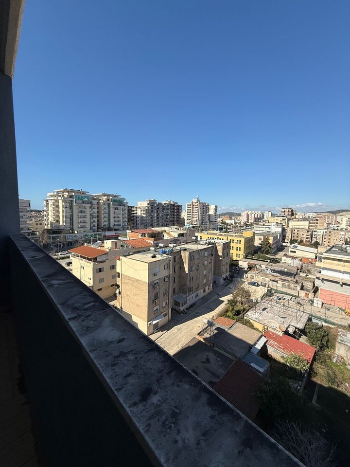 VENDESI APPARTAMENTO 2+1+2 AL MERCATO DEL RISO!