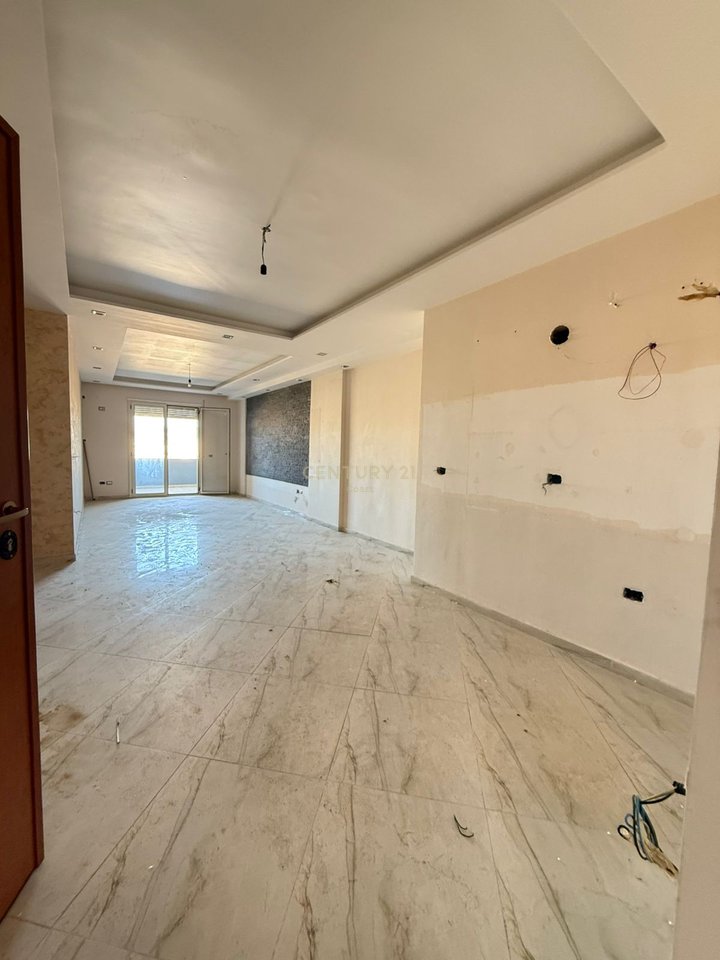 VENDESI APPARTAMENTO 2+1+2 AL MERCATO DEL RISO!