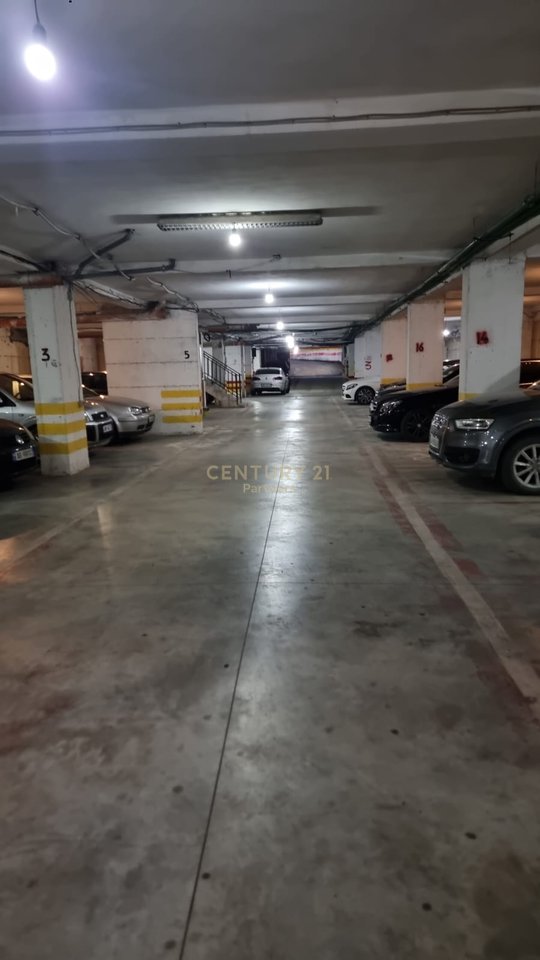 SHESIM 25 POSTE PARKIMI,  MISTO MAME!