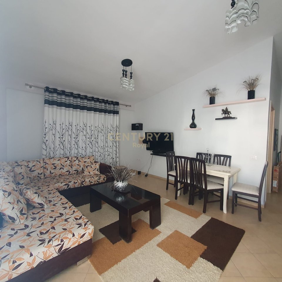 Appartamento 1+1 con veranda in affitto a Fresk, Tirana - 400€ | 106,81 m²