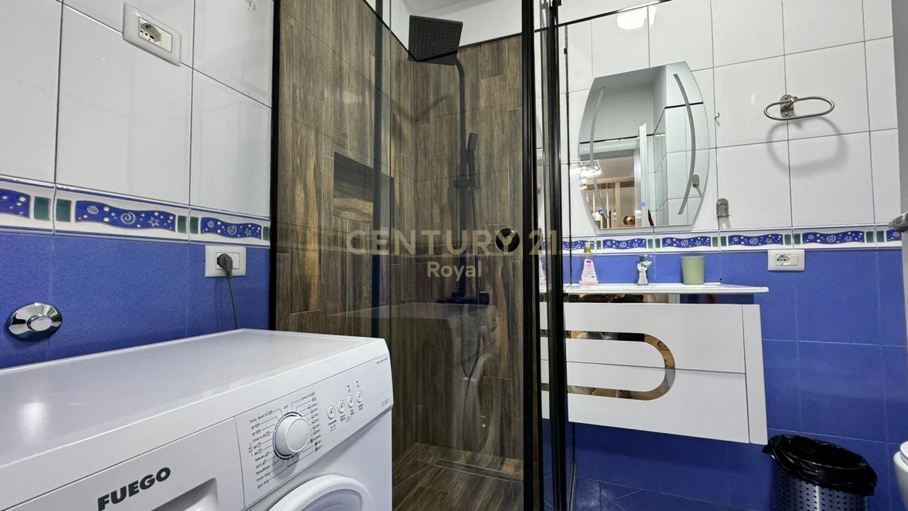 Appartamento 2+1 in affitto vicino al Liceo Petro Nini Luarasi, Tirana - 81m²