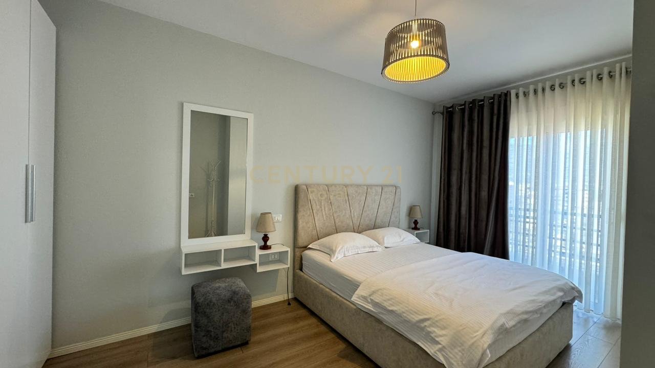 Appartamento 2+1 in affitto vicino al Liceo Petro Nini Luarasi, Tirana - 81m²