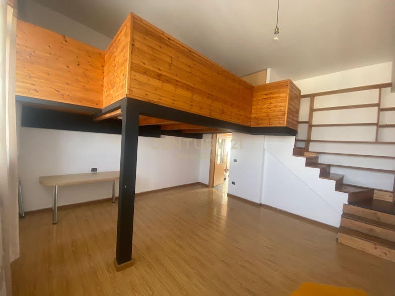 Duplex 2+1+2 in affitto vicino a Zogu Zi.