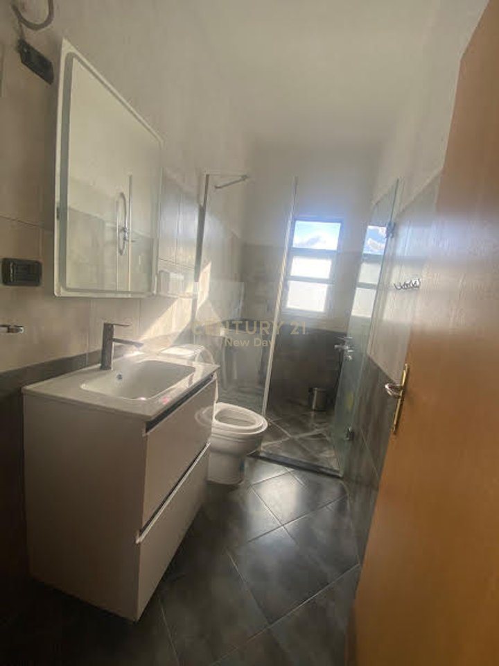 Duplex 2+1+2 in affitto vicino a Zogu Zi.