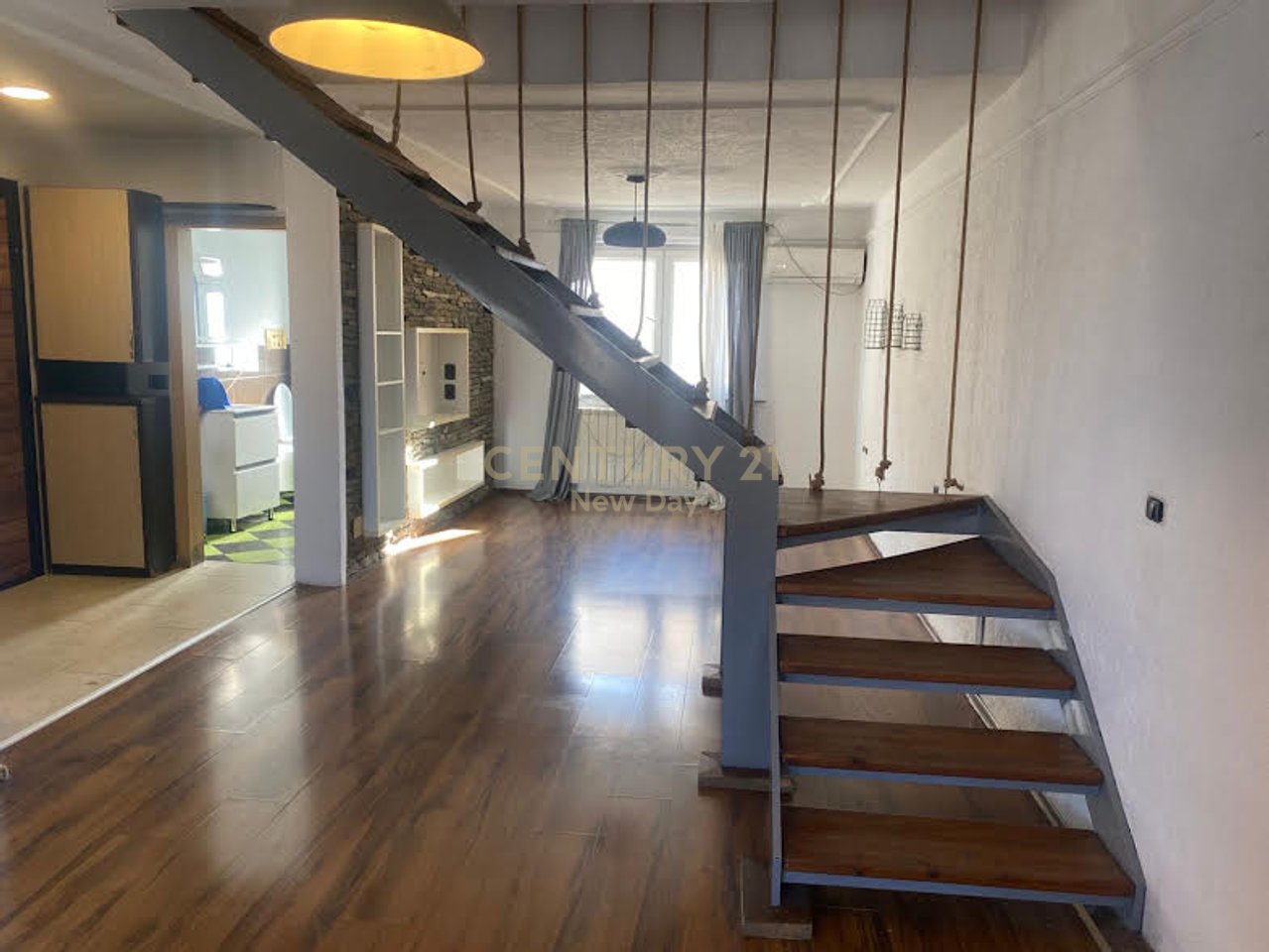 Duplex 2+1+2 in affitto vicino a Zogu Zi.