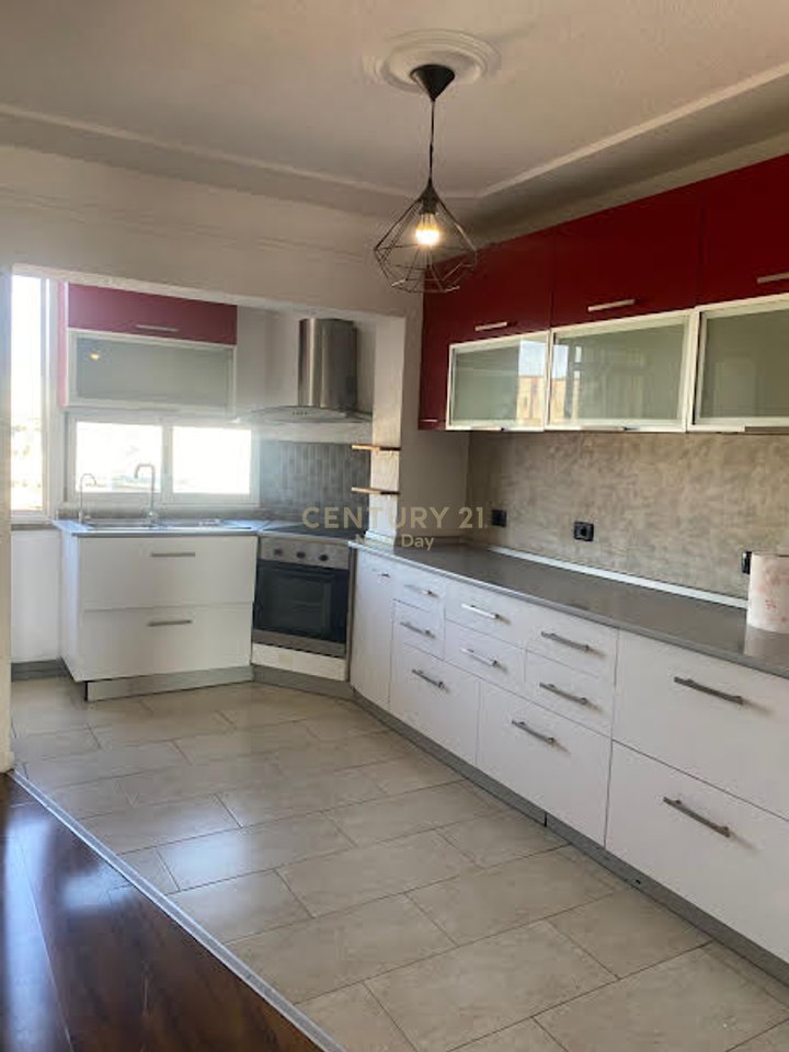 Duplex 2+1+2 in affitto vicino a Zogu Zi.