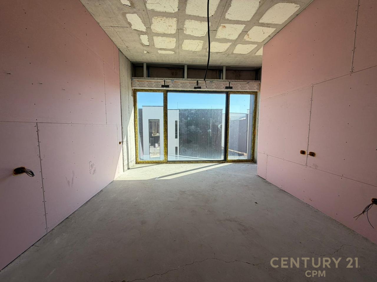 Duplex for Sale at Residenca Diellon + 3 parking spaces