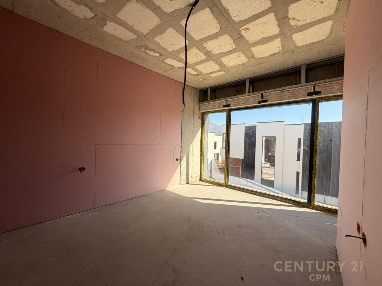 Duplex for Sale at Residenca Diellon + 3 parking spaces