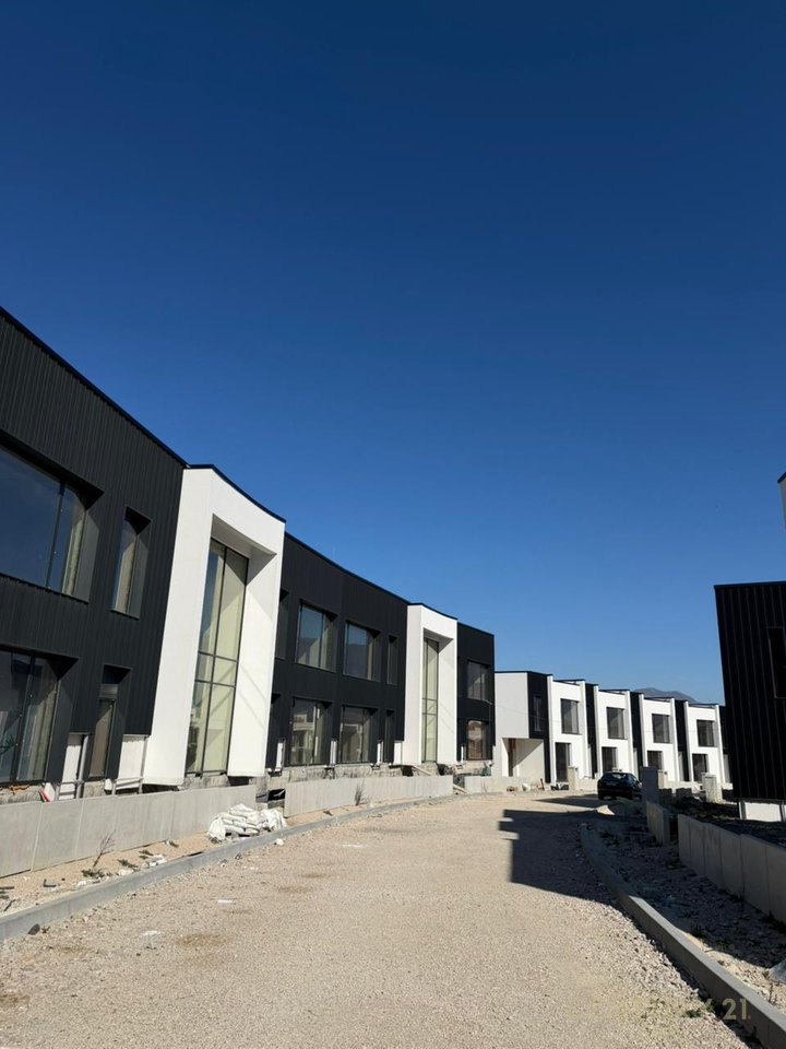 Duplex for Sale at Residenca Diellon + 3 parking spaces