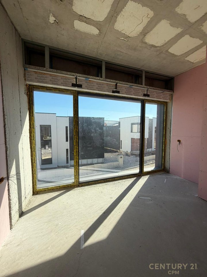 Duplex for Sale at Residenca Diellon + 3 parking spaces