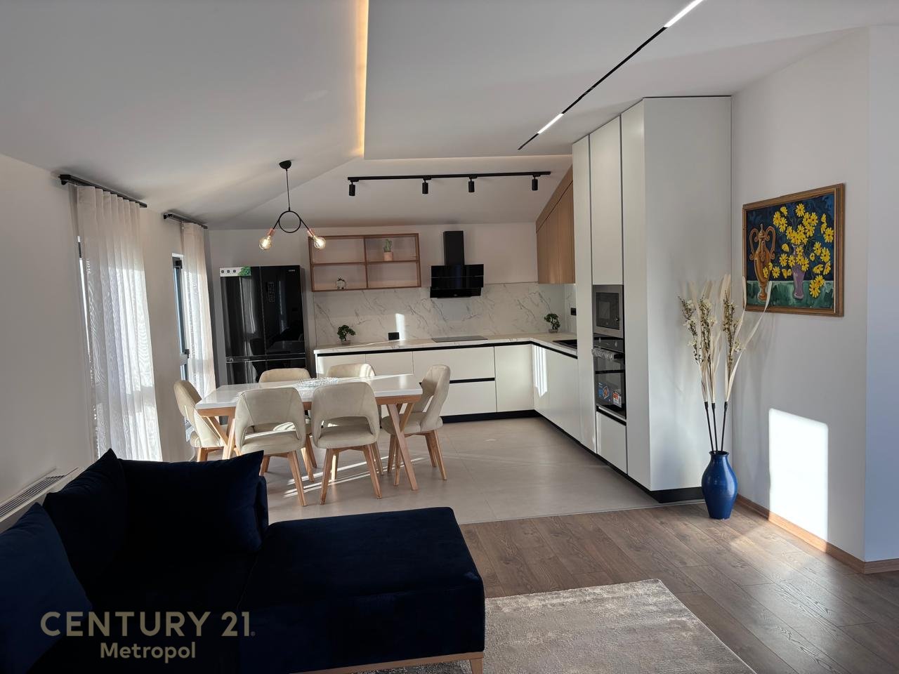 Apartament 2+1+2 me Qira-Laprakë, pranë Spitalit Ushtarak!