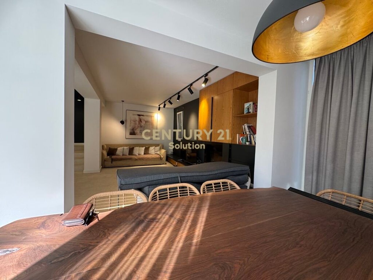 SHITET VILE NE QERRET!