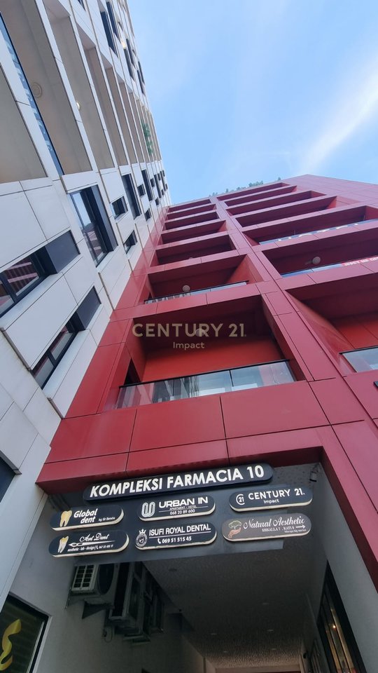 FOR RENT COMMERCIAL SPACE NEXT TO DIBRA STREET, ARLIS PHARMACY COMPLEX 10!