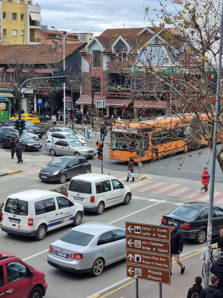 FOR RENT COMMERCIAL SPACE NEXT TO DIBRA STREET, ARLIS PHARMACY COMPLEX 10!