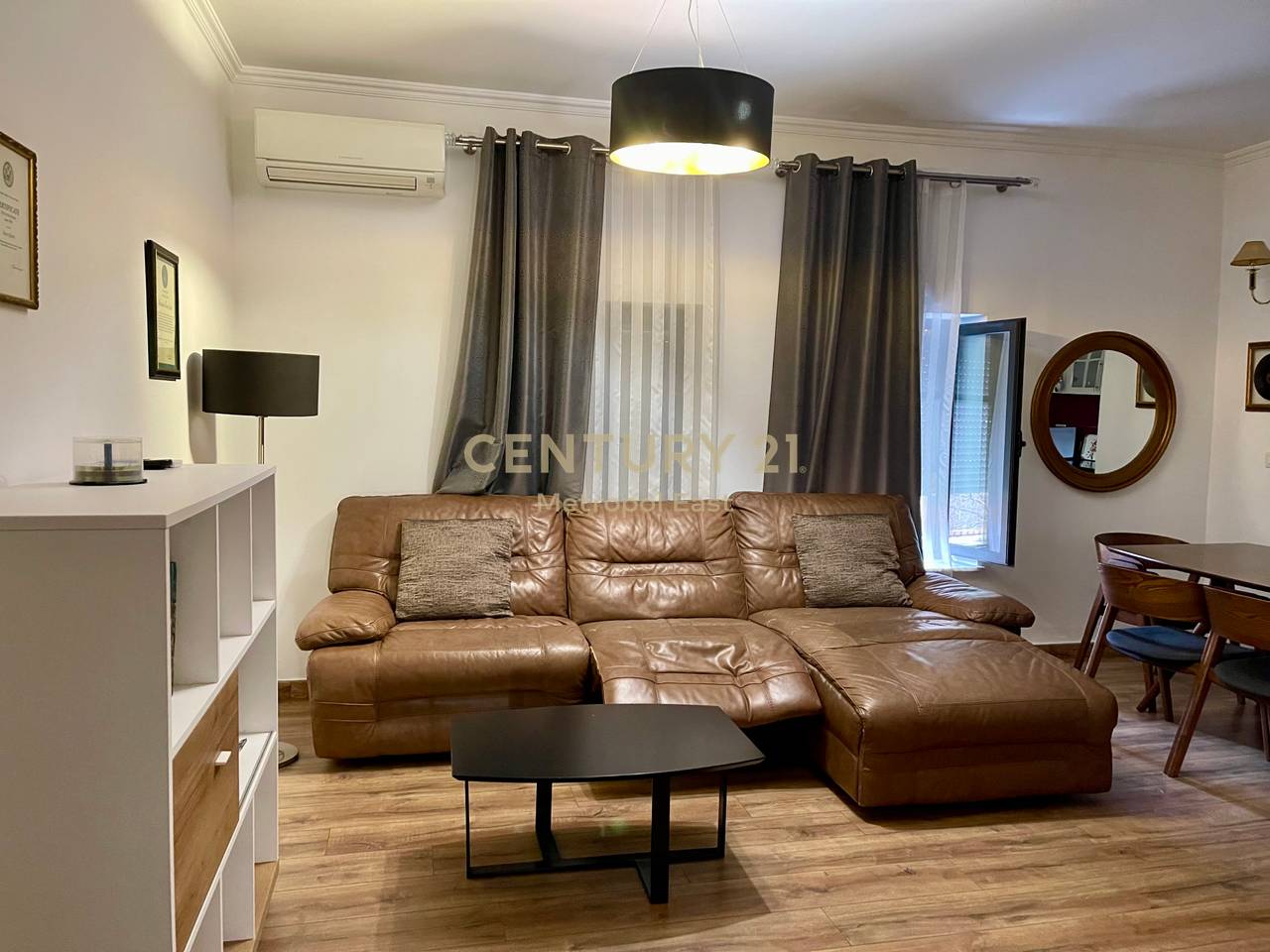 Commercial Villa for Rent on Kavaja Street – Tirana
