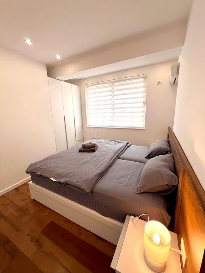 SHITET 2+1 ME PAMJE DETI NE PLAZH