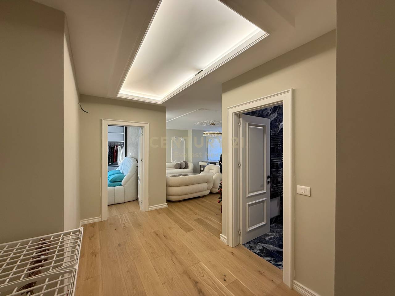 Luxury Apartment 2+1+2 for Sale in the Center