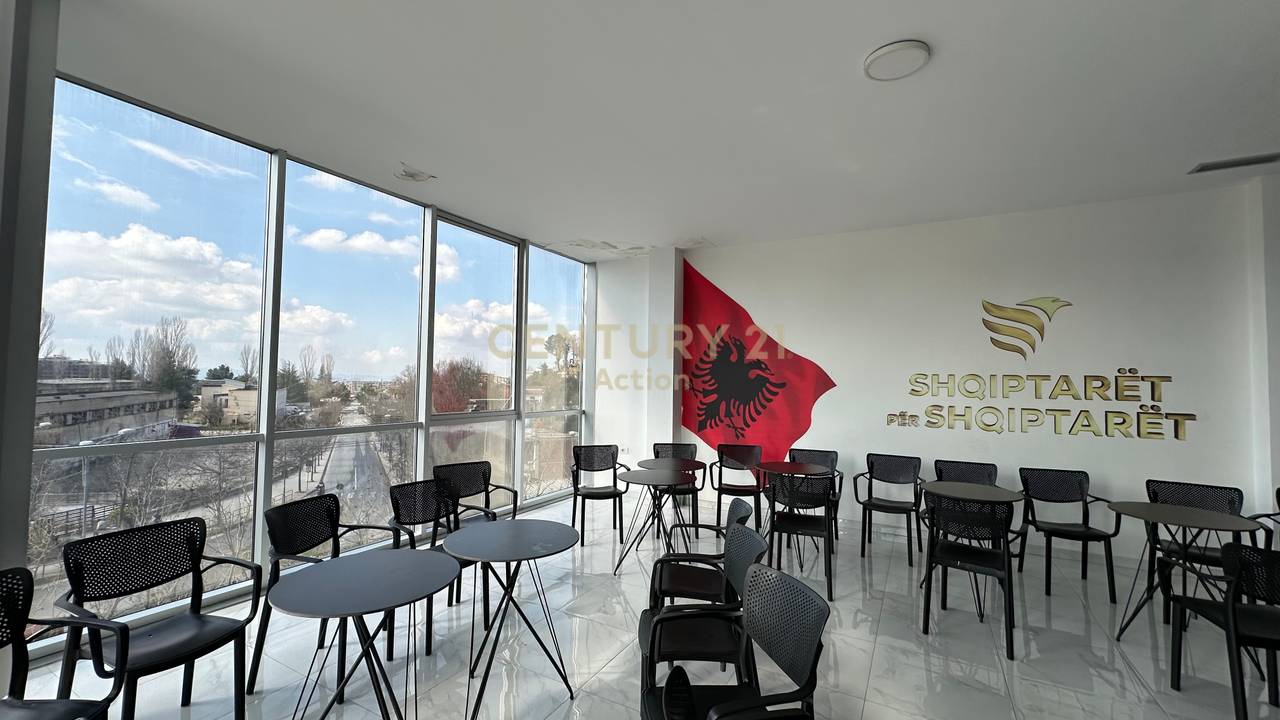 The 3rd floor of a commercial building in Shkoze is for rent.