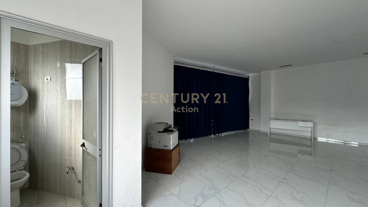 The 3rd floor of a commercial building in Shkoze is for rent.