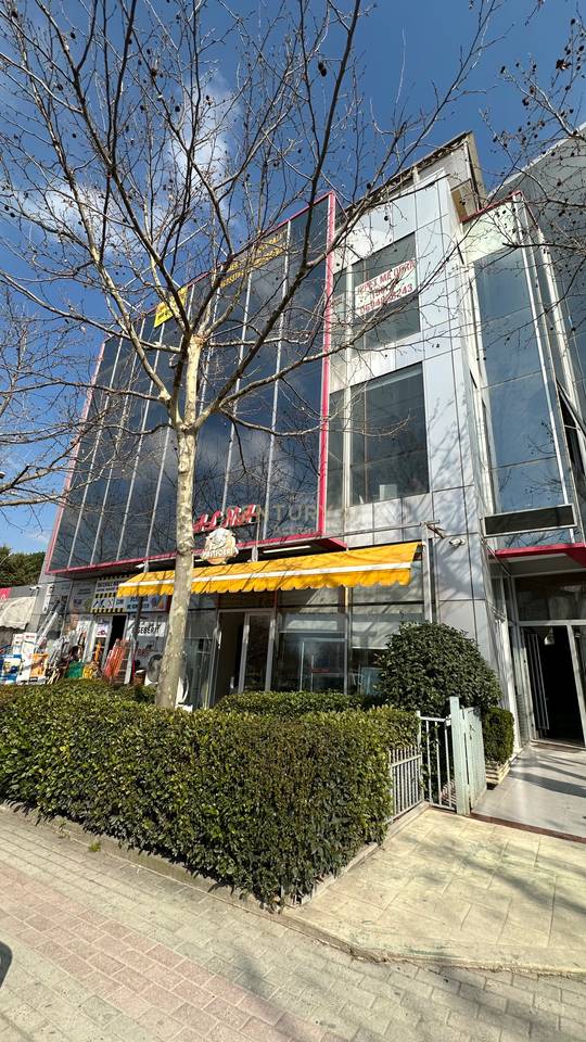 The 3rd floor of a commercial building in Shkoze is for rent.