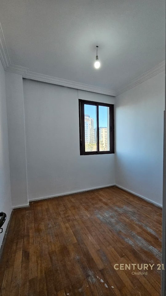 UFFICIO 3+1+2+GARAGE IN AFFITTO A BLLOK (Di fronte Villa 31)