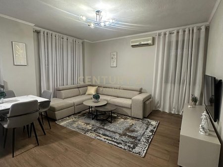 1+1 APARTMENT FOR RENT IN THE CENTER, TIRANA!