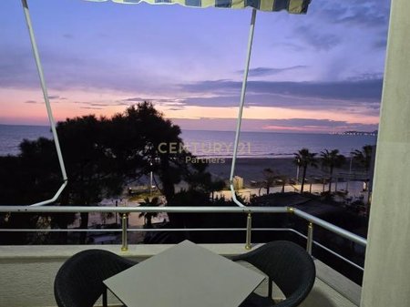 Jepet me qira Hotel + Restorant – Shkëmbi i Kavajës (Vijë e Parë me Detin)