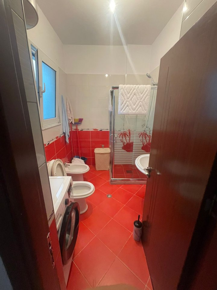 Vilë 3+1 Me Qira në Rruga 5 Maji, Tiranë - 450mije leke  | 115 m²