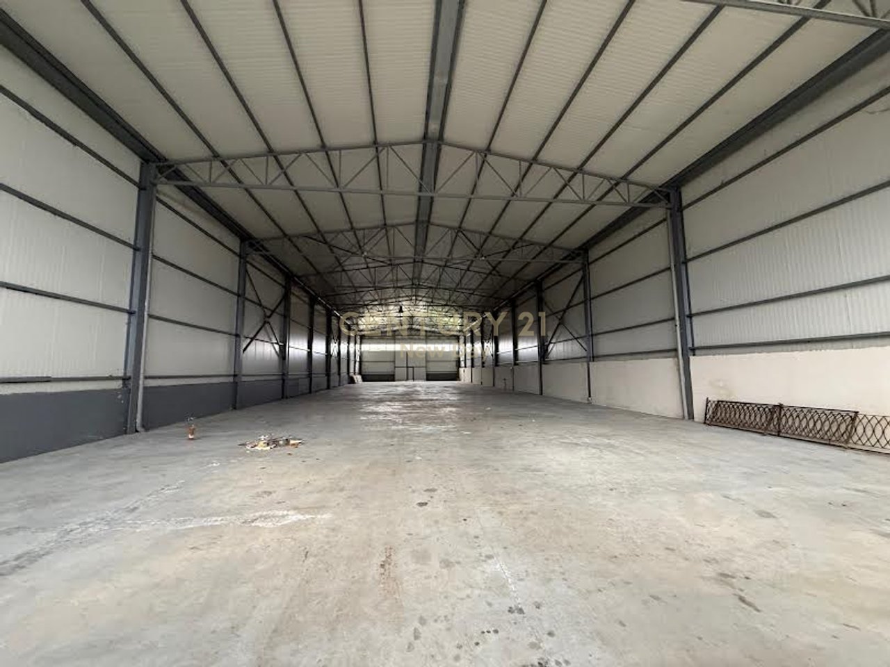 Warehouse for rent
