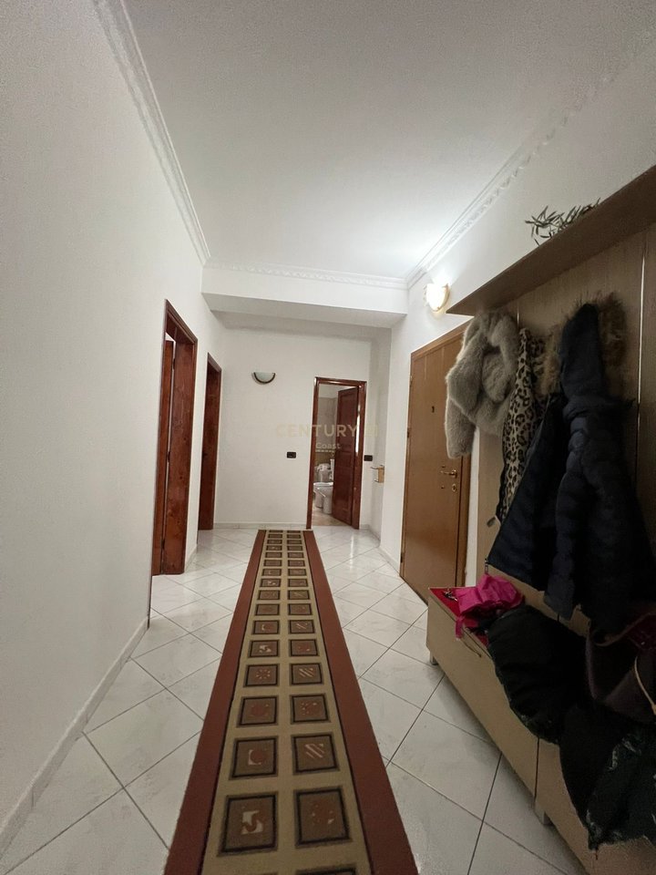 Jepet me qira apartament 2+1+2 në Vlorë, në afërsi të shkollës "Ismail Qemali"