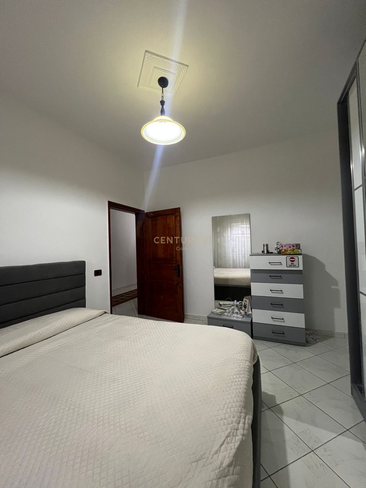 Jepet me qira apartament 2+1+2 në Vlorë, në afërsi të shkollës "Ismail Qemali"