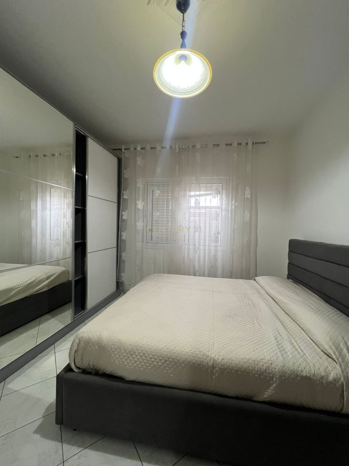 Jepet me qira apartament 2+1+2 në Vlorë, në afërsi të shkollës "Ismail Qemali"