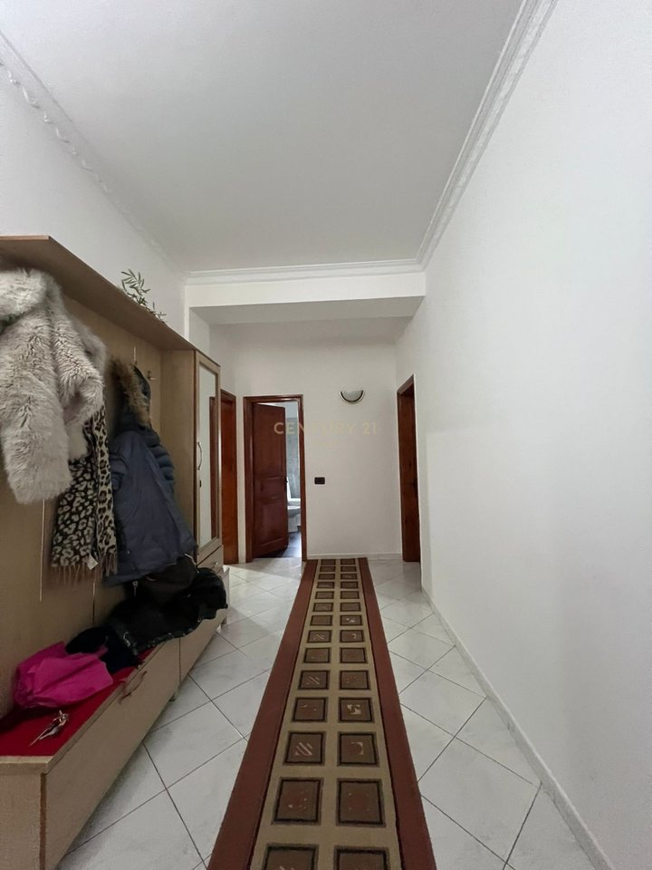 Jepet me qira apartament 2+1+2 në Vlorë, në afërsi të shkollës "Ismail Qemali"