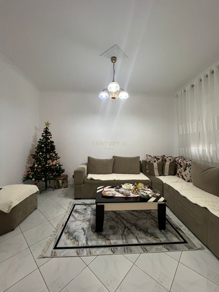 Jepet me qira apartament 2+1+2 në Vlorë, në afërsi të shkollës "Ismail Qemali"