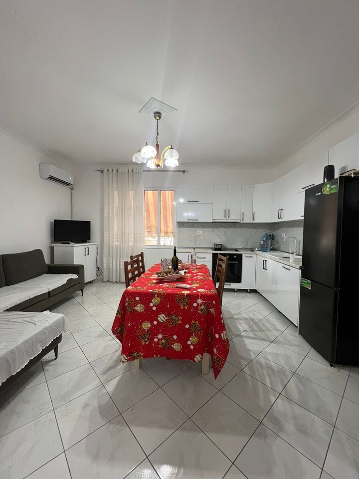 Jepet me qira apartament 2+1+2 në Vlorë, në afërsi të shkollës "Ismail Qemali"