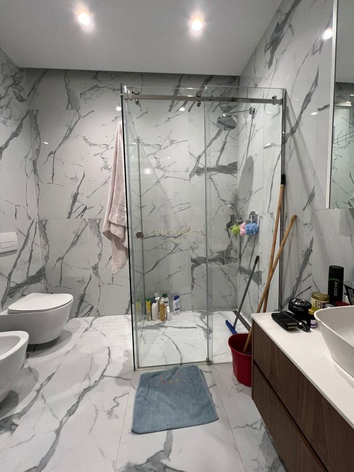 Apartament Luksoz Gati për Banim vetëm pak hapa nga Vlora Marina & Lungomare